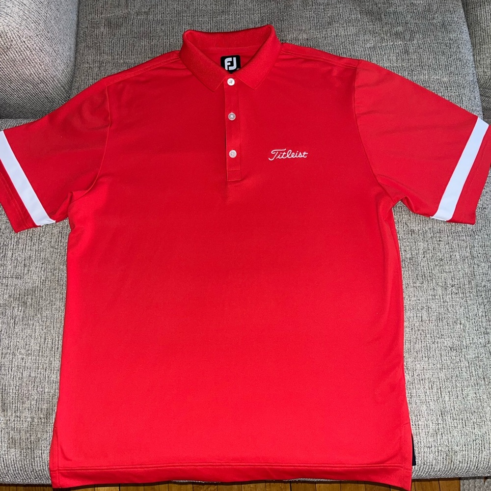 Footjoy golf shirt + ball markers